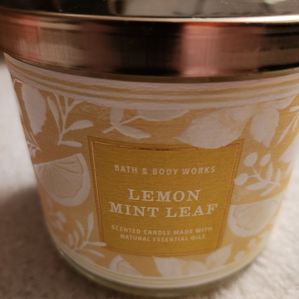 NWT Bath & Body Works 3-wick candle.  LEMON MINT LEAF